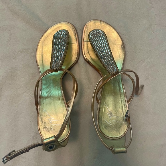 Gorgeous Giuseppe Zanotti sandals with rhinestone accents - Picture 11 of 15